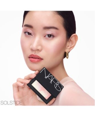 NARS（NARS） ライトリフレクティング プリズマティックパウダー