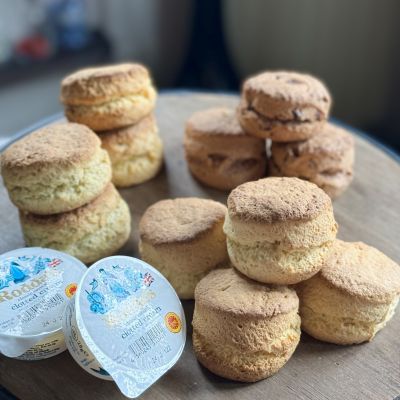☆4種のスコーンとクロテッドクリームのセット | 焼菓子屋