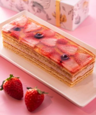 ＜ELLE et Montagne＞【２月】いちごのバウムシュニッテン