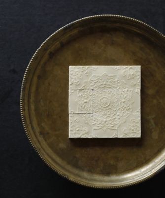 ＜御菓子丸＞【２月】宝相華