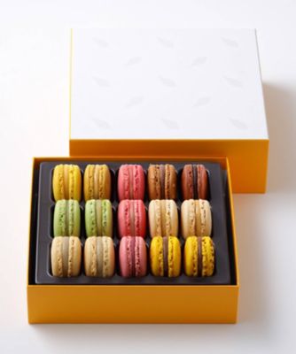 ＜PIERRE HERME PARIS＞マカロン　１５個詰合せ