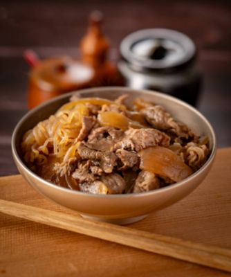２１１４７　１箱　レンジで出来る！国産黒毛和牛の牛すき丼