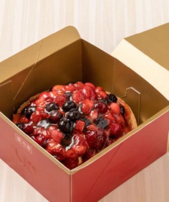 ロッシーニ風ハンバーグと赤い果実のドームタルトセット