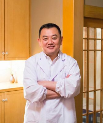 ＜KITCHEN STAGE＞＜銀座　小十＞店主奥田　透氏によるセミナー　３月１５日（日）午前１０時３０分～午前１１時３０分