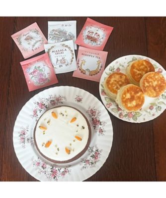 ＜ベリーズティールーム＞★飾り付きキャロットケーキ＆クランペットセット