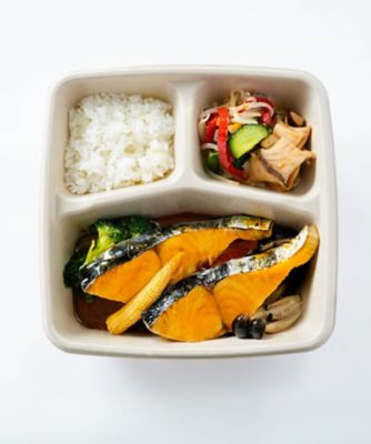 大山鶏と鰆のやさしい味わい弁当三選［ミシュラン三ツ星シェフ