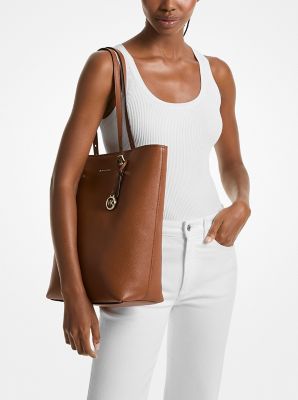 ＱＵＩＮＮ　ぺブル　レザー　トート　ラージ　３０Ｓ５ＧＱＮＴ３Ｌ