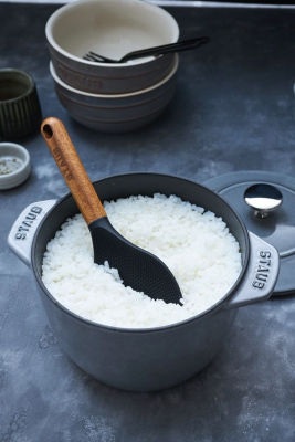 STAUB - ストウブ  STAUB  しゃもじ スプーン Amazon｜staub ストウブ 「 シリコン マルチスプーン