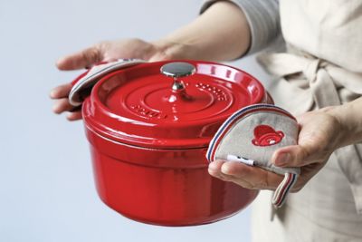 staub スノークリスタル　チェリー Amazon.co.jp: 【アウトレット】 staub ストウブ 「 スノー
