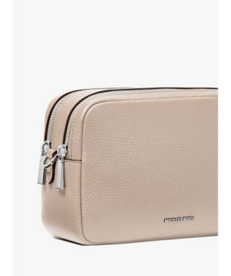 ＢＲＹＡＮＴ　ぺブル　レザー　カメラバッグ　ミディアム　３２Ｓ５ＳＹＴＣ５Ｌ
