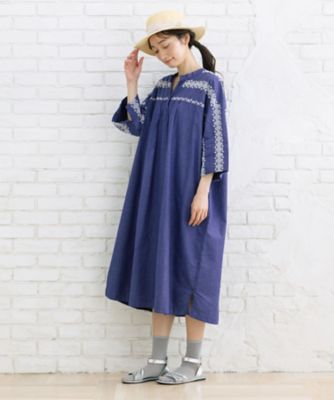 エンブロイダリーレースデニムワンピース　３３ー３０ー９５２２