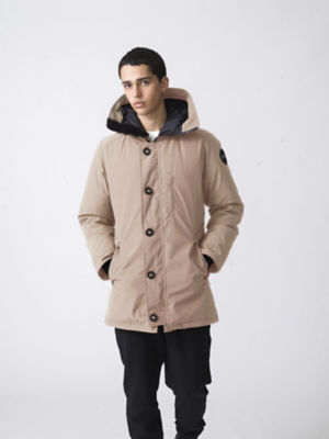 ≪送料無料≫ダウンパーカー Ｊａｓｐｅｒ Ｐａｒｋａ Ｂｌａｃｋ Ｌａｂｅｌ ３４３８ＭＢＪ | CANADA GOOSE (Men)/カナダグース  | 三越伊勢丹オンラインストア・通販【公式】