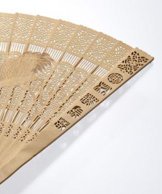 即買い可能　白檀扇　扇子　箱あり 扇子 白檀 三羽鶴（タッセル・扇子袋付／桐箱入） 3Z26－23 | 保