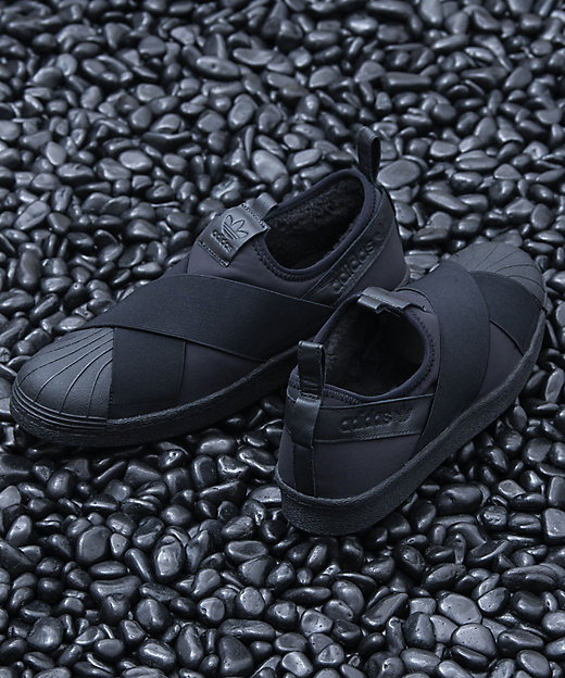 ＜三越伊勢丹/公式＞【SALE】adidas Originals (Men)/アディダス オリジナルス スニーカー SST SLIP-ON FLEECE GX1367 コアブラック/コアブラック 靴