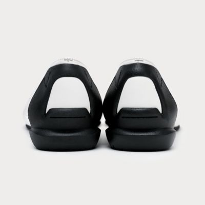 フラットシューズ　ＭＭ　ＰＯＩＮＴＥＤ　Ｕ　ＰＵＭＰＳ　４２０２１Ｐ