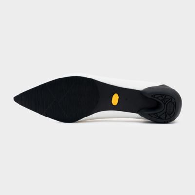 フラットシューズ　ＭＭ　ＰＯＩＮＴＥＤ　Ｕ　ＰＵＭＰＳ　４２０２１Ｐ