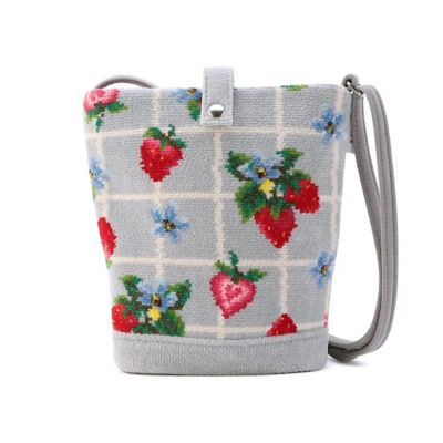 ＜FEILER＞ストロベリーフィールドプティ　ポシェット
