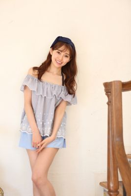 元のアース ミュージック 水着 人気のファッショントレンド