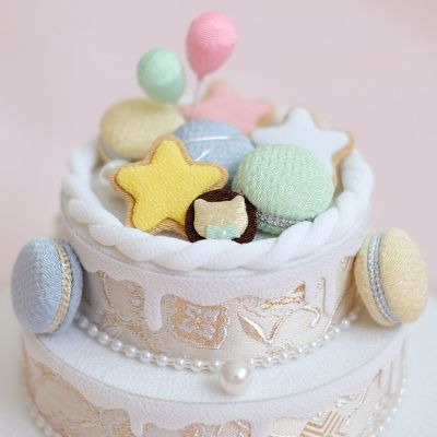 ちりめん細工のバースデーケーキ