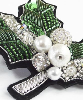 クリスマスおまとめ】ヒイラギのブローチ グリーン | TILIA/チリア