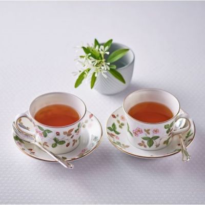 ワイルド ストロベリー ティーカップ＆ソーサー （デルフィ