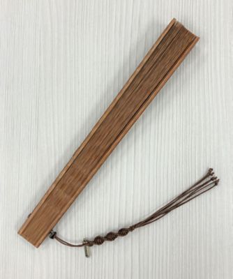 保赤軒/ホセッケン 扇子 麻の葉総骨(ストラップ・扇子袋付/桐箱入)0460 チャ 伝統衣装小物【三越伊勢丹/公式】