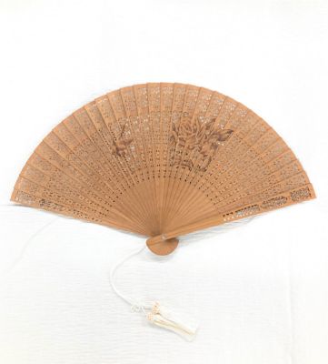 白檀扇子 透し彫り 木工工芸品 専用箱付き 白檀扇 透かし彫り 木