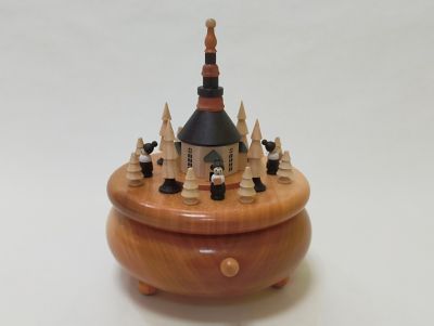 【送料無料】ATELIER NIKI TIKI (Baby & Kids)/アトリエ ニキティキ オルゴール ミニ聖歌隊と教会 机・デスク【三越伊勢丹/公式】