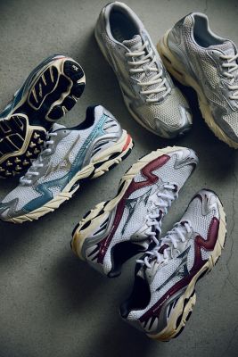 ＜MIZUNO＞ＷＡＶＥ　ＲＩＤＥＲ　１０　Ｄ１ＧＡ２４３１