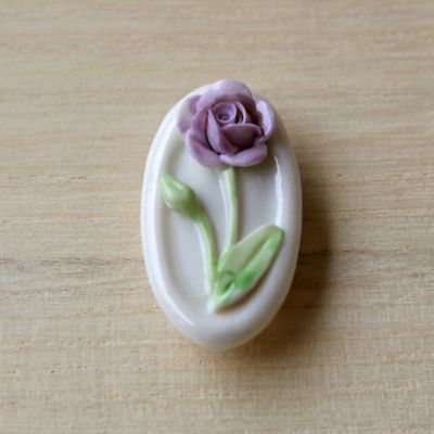 ＜belleek＞★ローズオーバルブローチ　ライラック