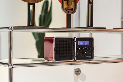 ＢＲＩＯＮＶＥＧＡ　ｒａｄｉｏ．ｃｕｂｏ　Ｒｅｄ