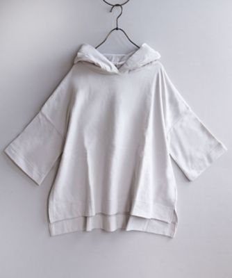 ペイグＴＯＰ　春のレイヤードに重宝するカジュアルトップ　