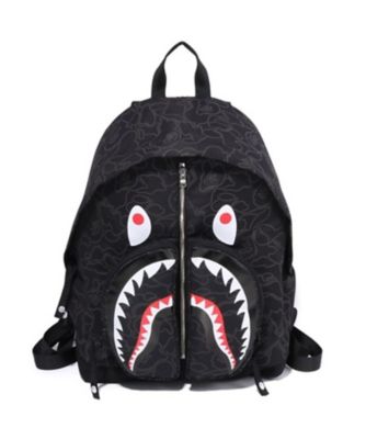 2回のみ使いましたCamo Shark Day Backpack