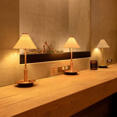 ★【産直】ＯＲＩＧＡＭＩ　ＬＡＭＰ　ＰＯＲＴＡＢＬＥ　オリガミランプ　ポータブル　ブラス／マットピンク