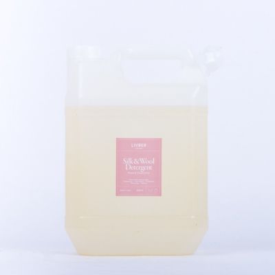 ＜LIVRER YOKOHAMA＞洗濯用洗剤　シルク＆ウール　４Ｌ