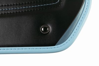 【送料無料】【２０２６年３月中旬以降届】ランドセル　ふわりぃアプラス　名入れあり　ブラック×サックス