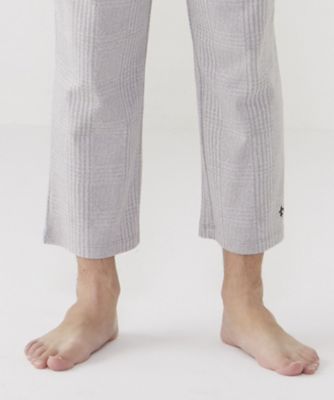 テーパードパンツ　アンクルレッグ　リブ