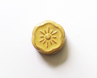 淡路瓦の針が磨ける針やすめ