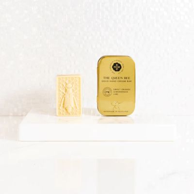 THE EDINBURGH NATURAL SKINCARE Co./エディンバラナチュラルスキンケア ＴＨＥ　ＱＵＥＥＮ　ＢＥＥ　ＳＯＬＩＤ　ＨＡＮＤ　ＣＲＥＡＭ　ＢＡＲ
