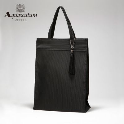 ＜Aquascutum(BLACK)＞手提げ