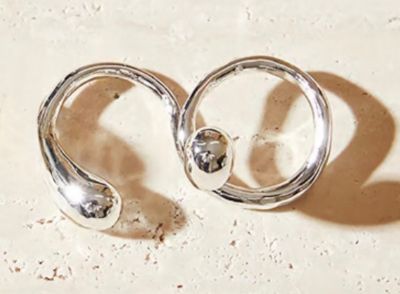 Ｍｅｔａｌ　ａｒｔ　ｓｔａｎｄ　ｒｉｎｇ　ｏｎｅ　ｃｏｌｏｒ
