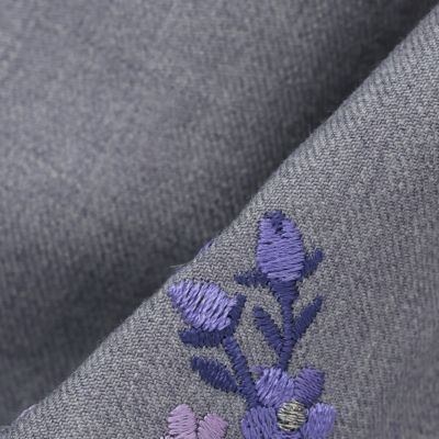 裾刺繍半袖無地ワンピース　７１５１３５３