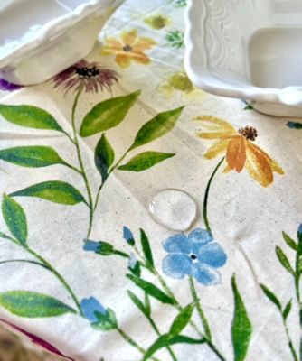 ★テーブルクロス　Ｗｉｌｄ　Ｆｌｏｗｅｒｓ