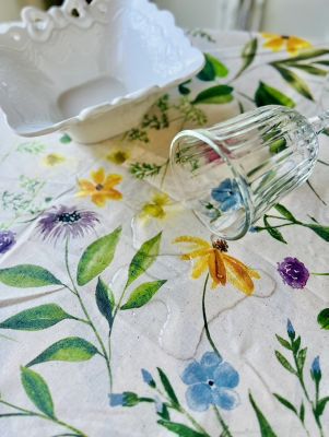 ★テーブルクロス　Ｗｉｌｄ　Ｆｌｏｗｅｒｓ