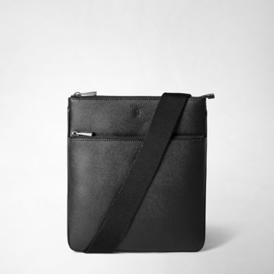 ちょっとしたお出かけに欠かせない メンズ向けミニバッグ ミニショルダー Bag 三越伊勢丹オンラインストア 公式