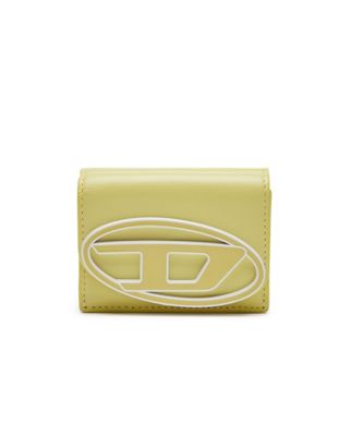 Tri－fold wallet in pastel