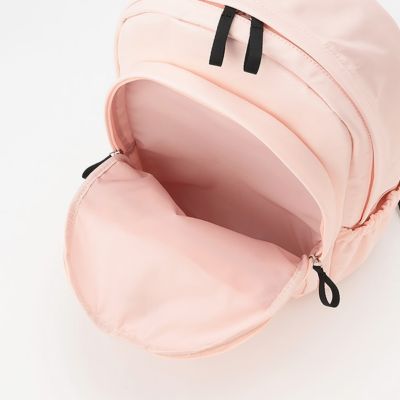 キャットポーチ付きスカラップリュック　８６５１４１３