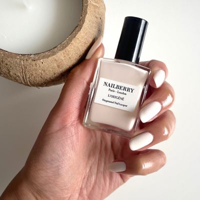 ★ネイルポリッシュ　ＡＬＭＯＮＤ