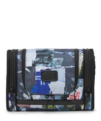 ＜TUMI＞【送料無料】ＡＬＰＨＡ　ハンギング・トラベル・キット　０２２０３１９１ＰＰ３