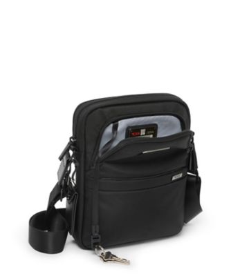 TUMI ALPHA（アルファ） ミディアム・クロスボディ ブラック 